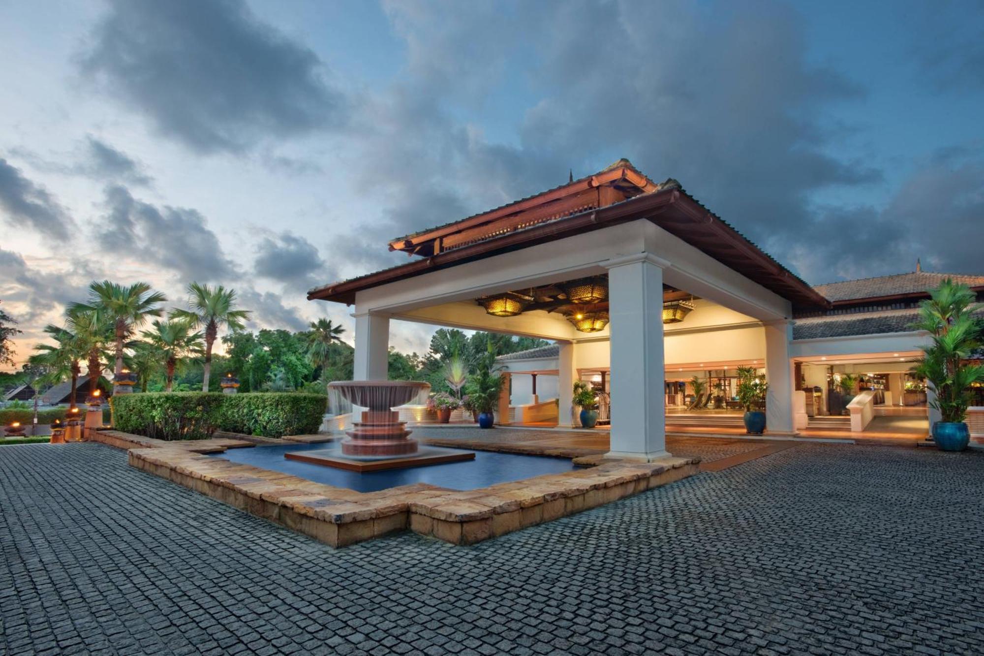 Marriott'S Phuket Beach Club Mai Khao Exterior photo